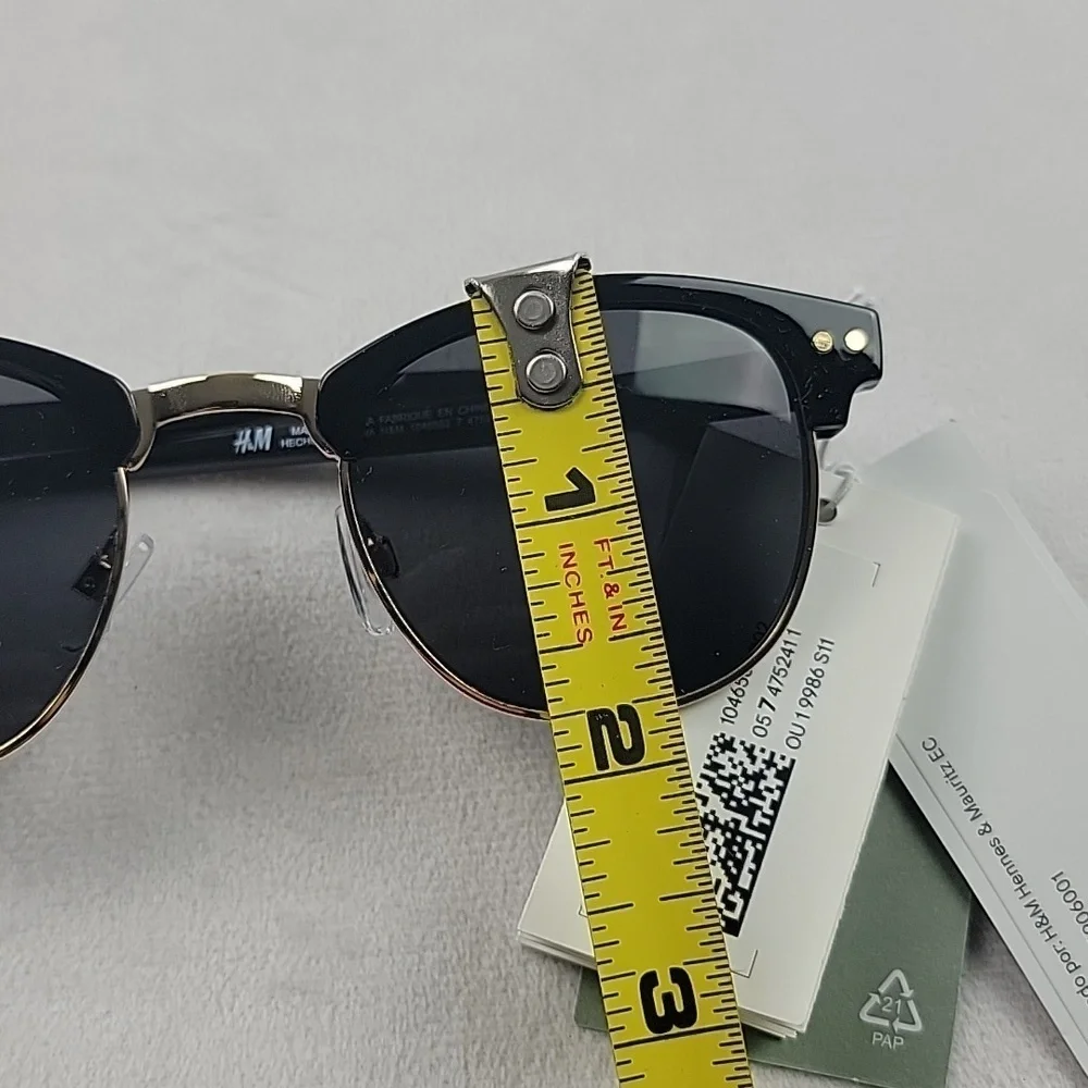 NWT H&M recycled gold trim‎ sunglasses UV 400